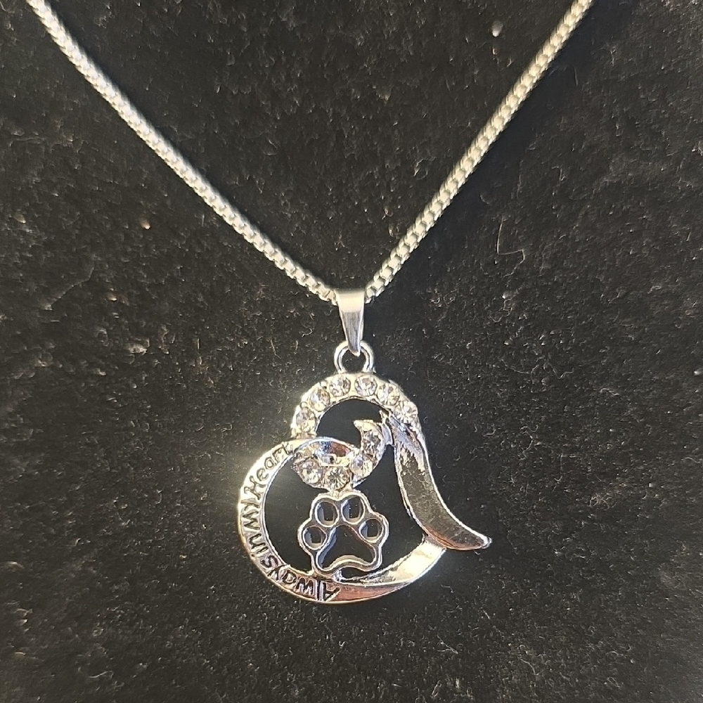 Always In My Heart Silver Heart Paw Pendant Necklace New
